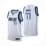 Camiseta Dallas Mavericks Luka Doncic #77 Association 2021 Blanco
