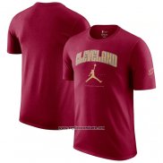 Camiseta Manga Corta Cleveland Cavaliers Essential Ciudad Rojo
