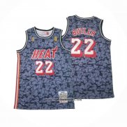 Camiseta Miami Heat Jimmy Butler #22 Mitchell & Ness 2019-20 Gris