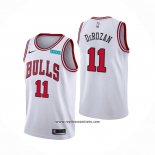 Camiseta Chicago Bulls DeMar DeRozan #11 Association 2021 Blanco