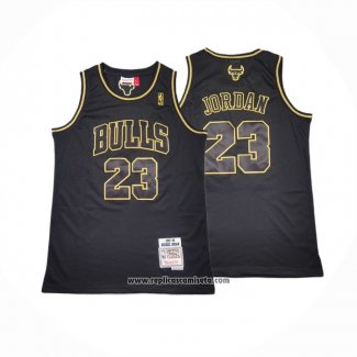 Camiseta Chicago Bulls Michael Jordan #23 Mitchell & Ness 1997-98 Oro Negro