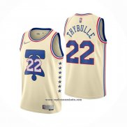 Camiseta Philadelphia 76ers Matisse Thybulle #22 Earned 2020-21 Crema