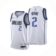 Camiseta Dallas Mavericks Kyrie Irving #2 Association 2022-23 Blanco