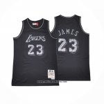 Camiseta Los Angeles Lakers LeBron James #23 Swingman Mitchell & Ness 2018-19 Negro