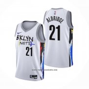 Camiseta Brooklyn Nets Lamarcus Aldridge #21 Ciudad 2022-23 Blanco