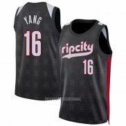 Camiseta Portland Trail Blazers Hansen Yang NO 16 Ciudad 2024-25 Negro