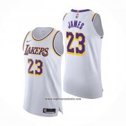 Camiseta Los Angeles Lakers LeBron James #23 Association Autentico Blanco