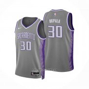 Camiseta Sacramento Kings KZ Okpala #30 Ciudad 2022-23 Gris