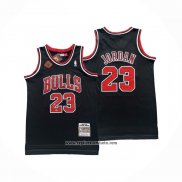 Camiseta Chicago Bulls Michael Jordan NO 23 Mitchell & Ness 1997-98 Negro Firmada(1)