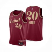 Camiseta Cleveland Cavaliers Georges Niang #20 Ciudad 2023-24 Rojo