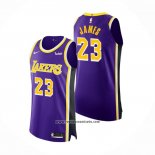 Camiseta Los Angeles Lakers LeBron James #23 Statement Autentico Violeta
