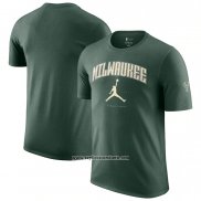 Camiseta Manga Corta Milwaukee Bucks Essential Ciudad Verde