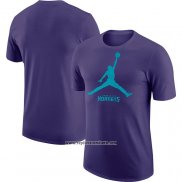 Camiseta Manga Corta Charlotte Hornets Essential Jumpman Violeta
