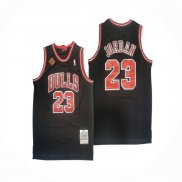 Camiseta Chicago Bulls Michael Jordan NO 23 Reload Mitchell & Ness 1997-98 Negro