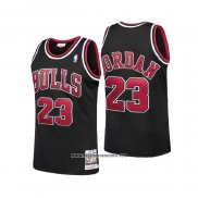 Camiseta Chicago Bulls Michael Jordan #23 Retro Negro