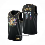 Camiseta Golden Edition Dallas Mavericks Luka Doncic #77 2021-22 Negro