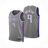 Camiseta Sacramento Kings Kevin Huerter #9 Ciudad 2022-23 Gris