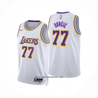 Camiseta Los Angeles Lakers Luka Doncic #77 Association 2024-25 Blanco