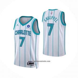 Camiseta Charlotte Hornets Kon Knueppel NO 7 Association 2025-26 Blanco