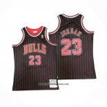 Camiseta Chicago Bulls Michael Jordan #23 Mitchell & Ness Negro